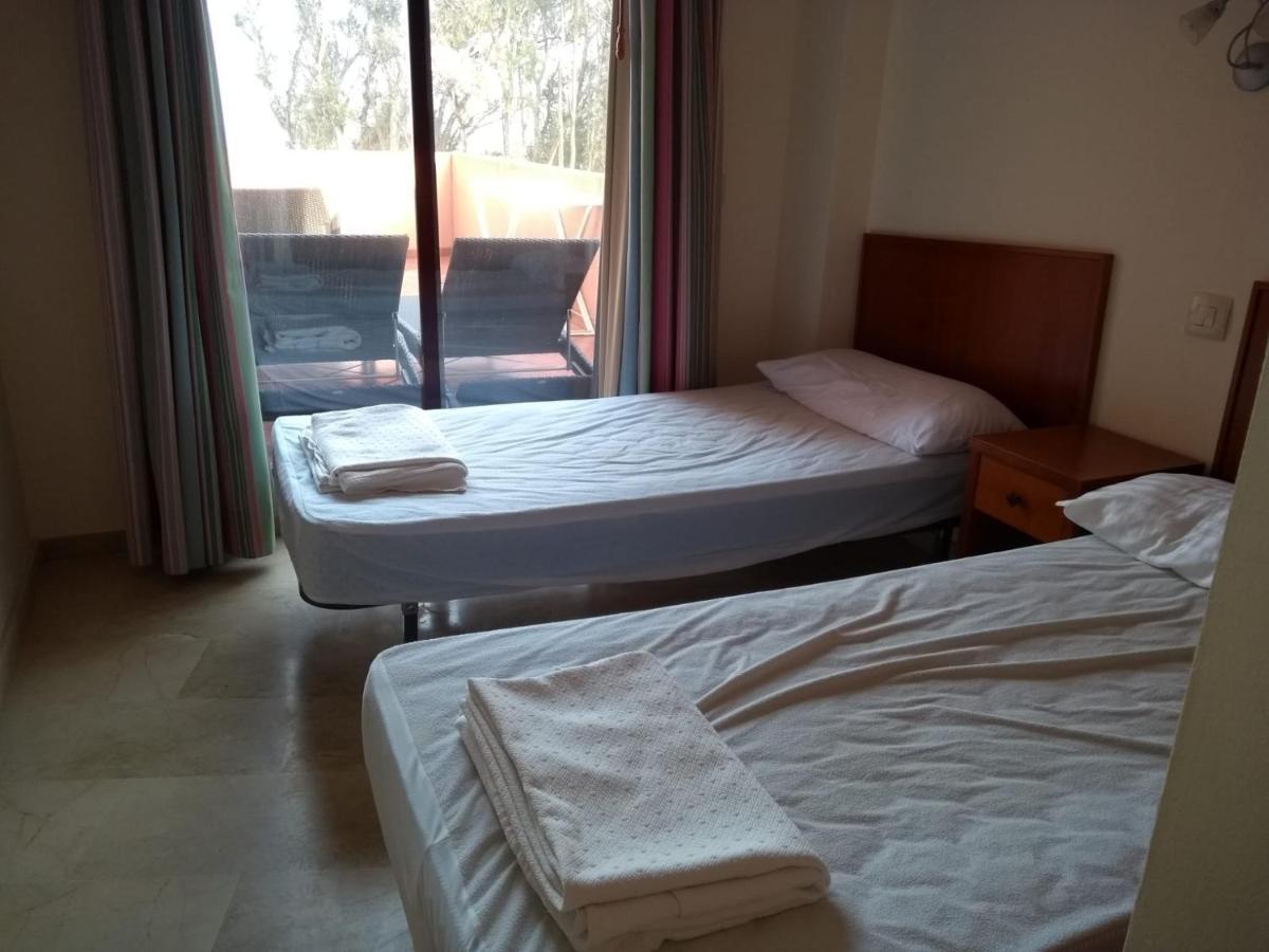 Apartamentos Don Juan Манилва Экстерьер фото
