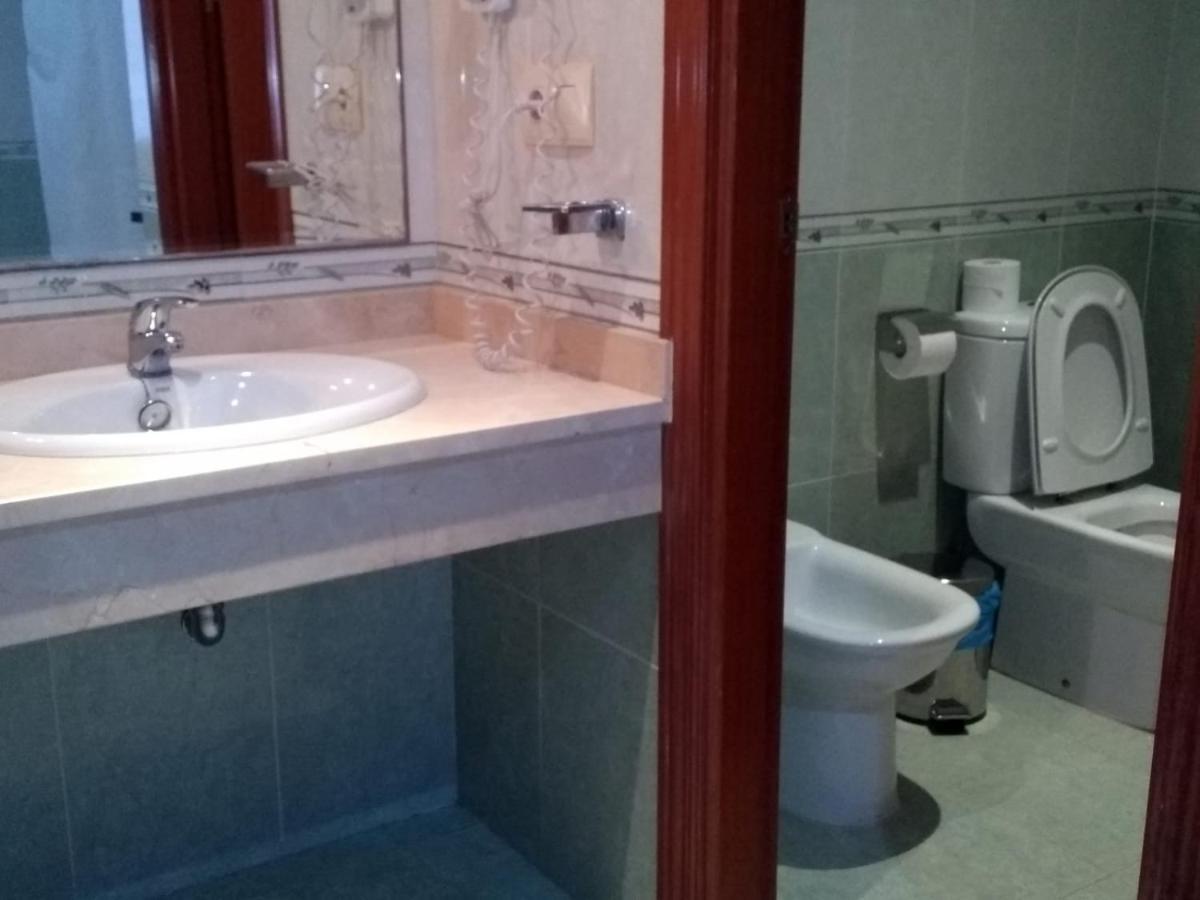 Apartamentos Don Juan Манилва Экстерьер фото